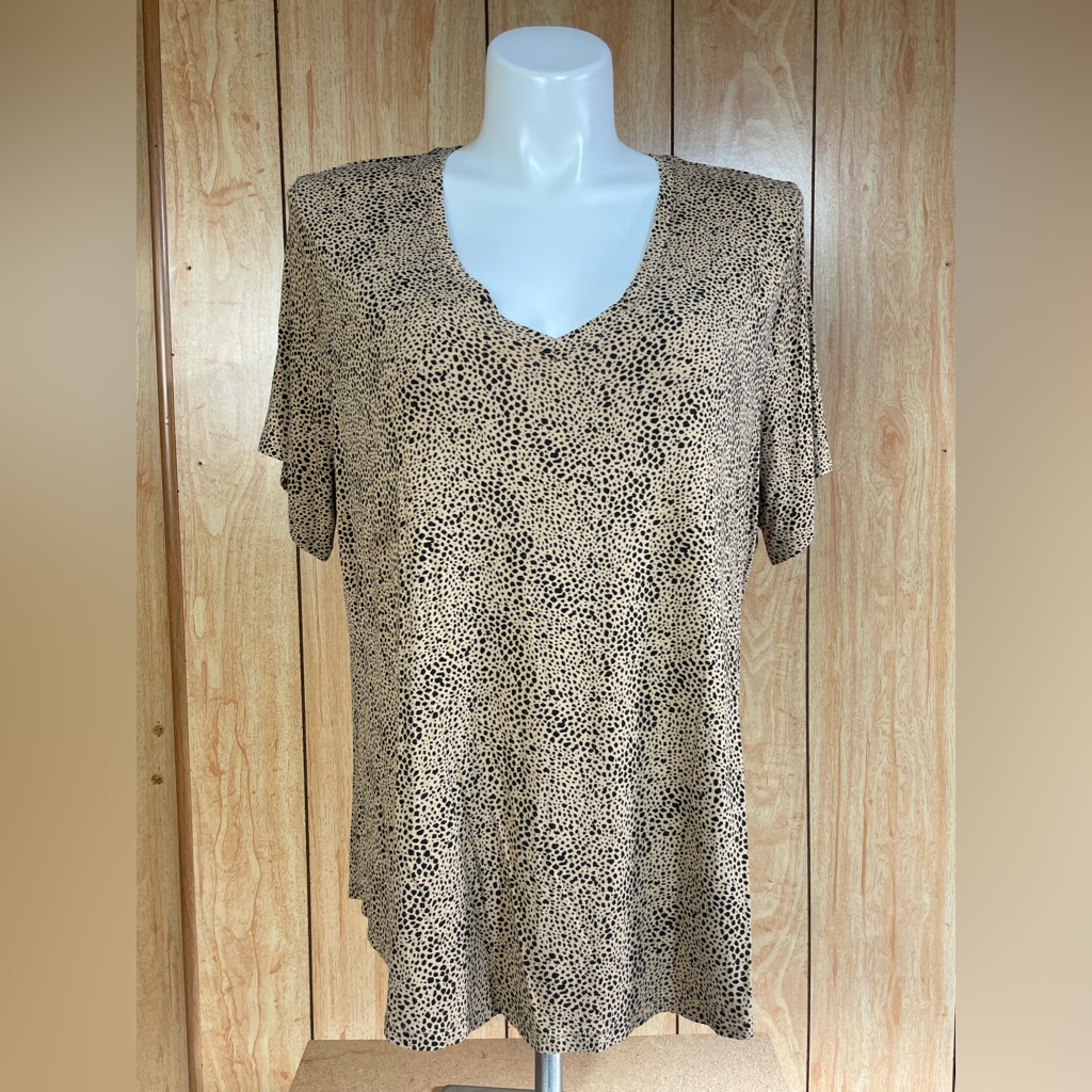 Old Navy Black And Tan Patterned Short Sleeve Tee